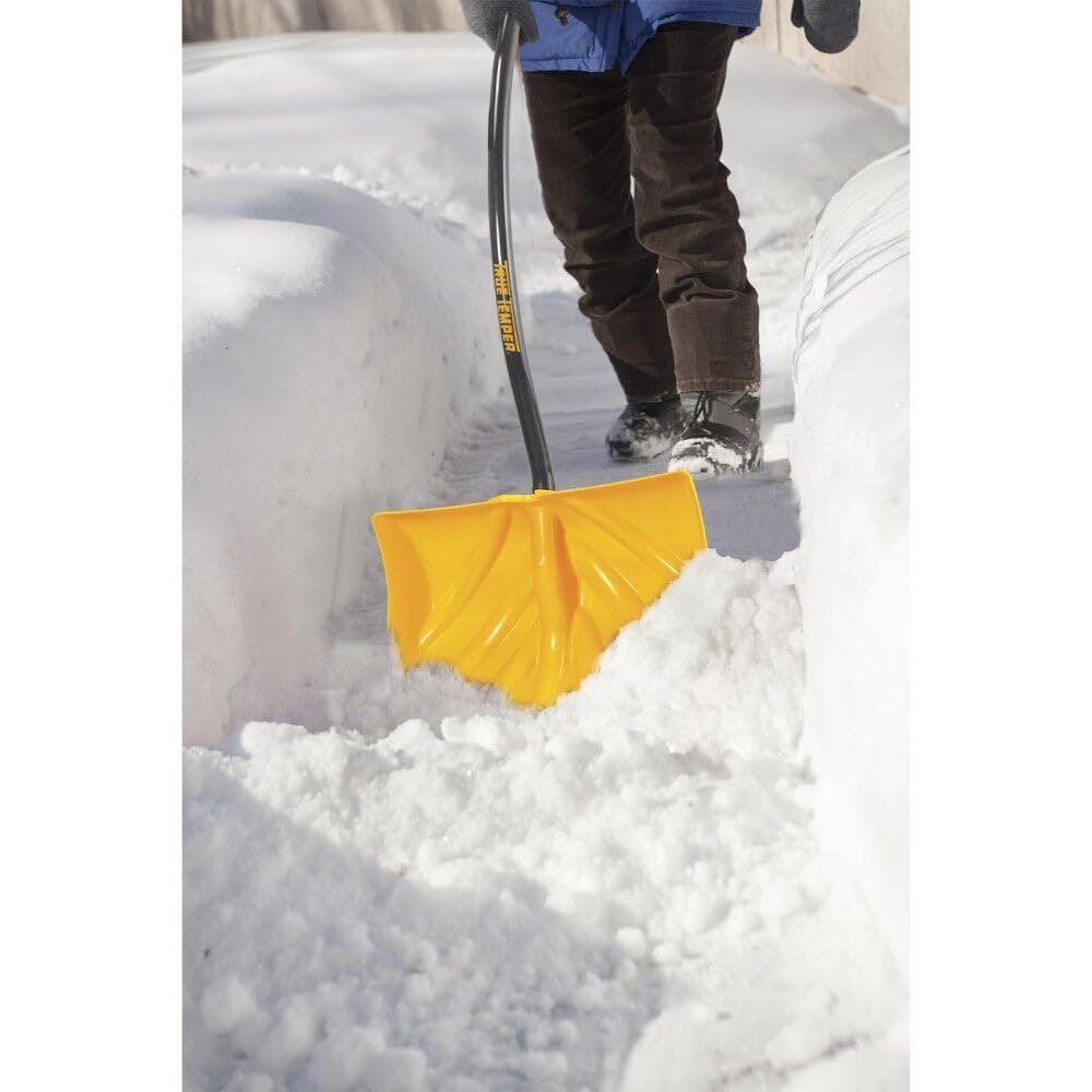 TRUE TEMPER 1603400 Poly Snow Shovel/Pusher with Ergonomic D-Grip Steel Handle, 54-Inch - Image 4