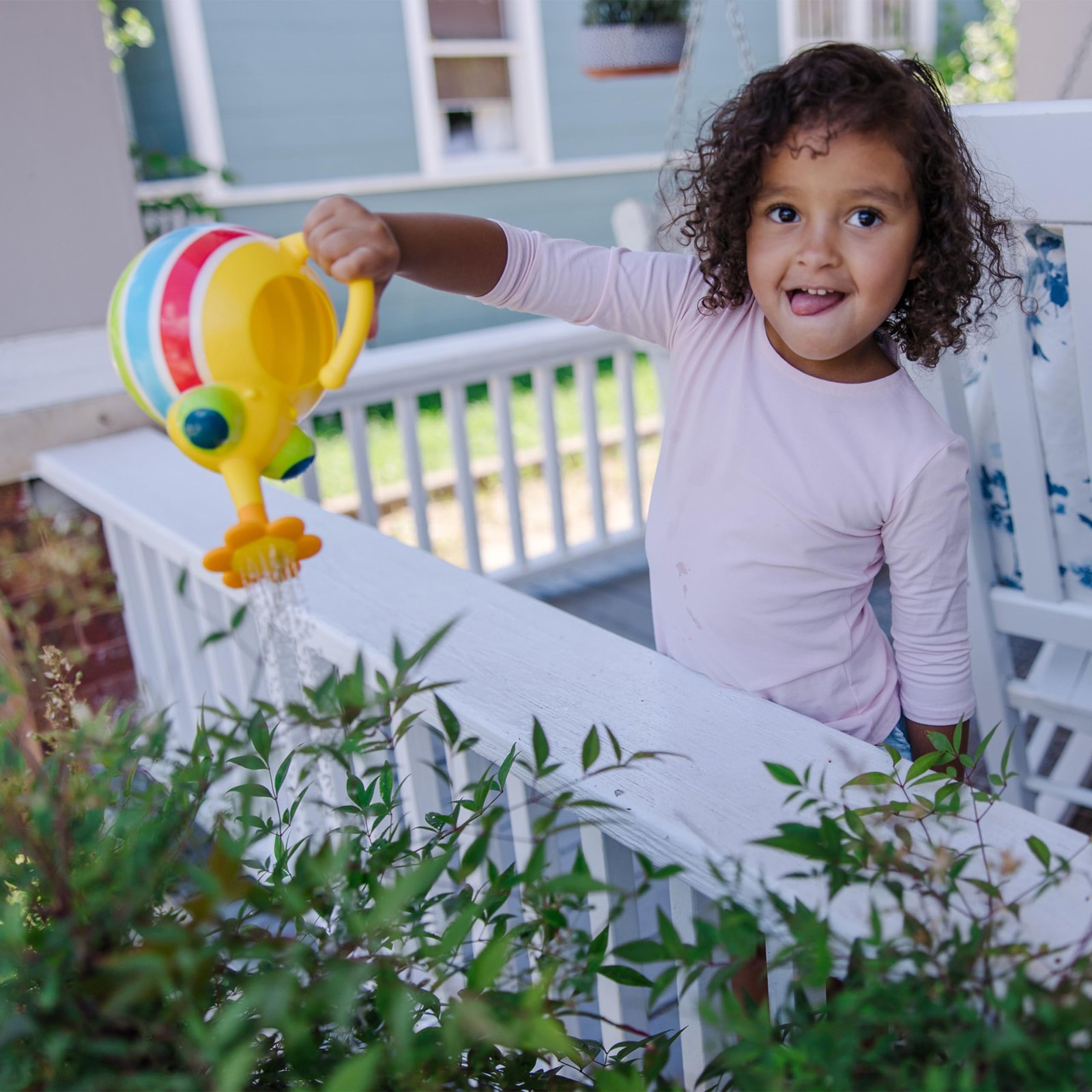 Melissa & Doug Sunny Patch Giddy Buggy Watering Can with Flower-Shaped Spout - Image 5